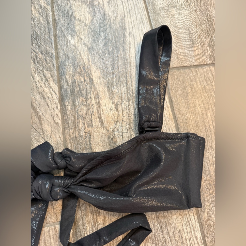 Black Shimmer liquid shine Bikini Set by Skims, size M - Picture 3 of 6